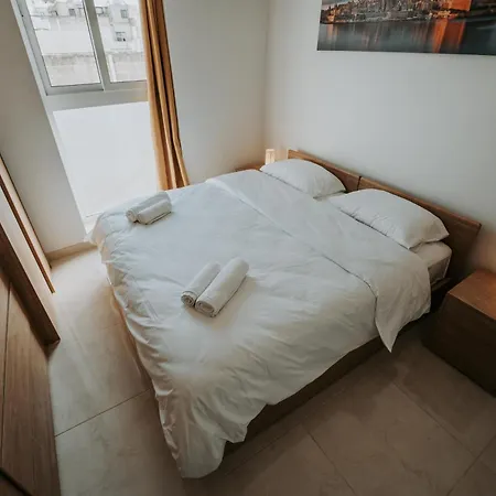 Brand New Located In By Sf Homes Apartamento Iklin